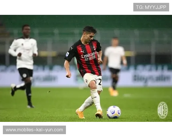 莱奥单刀破网AC米兰锁定三分