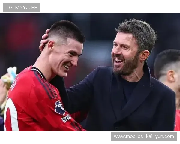 谢什科头球绝杀逆转获胜，曼联3比2击败富勒姆锁定联赛积分